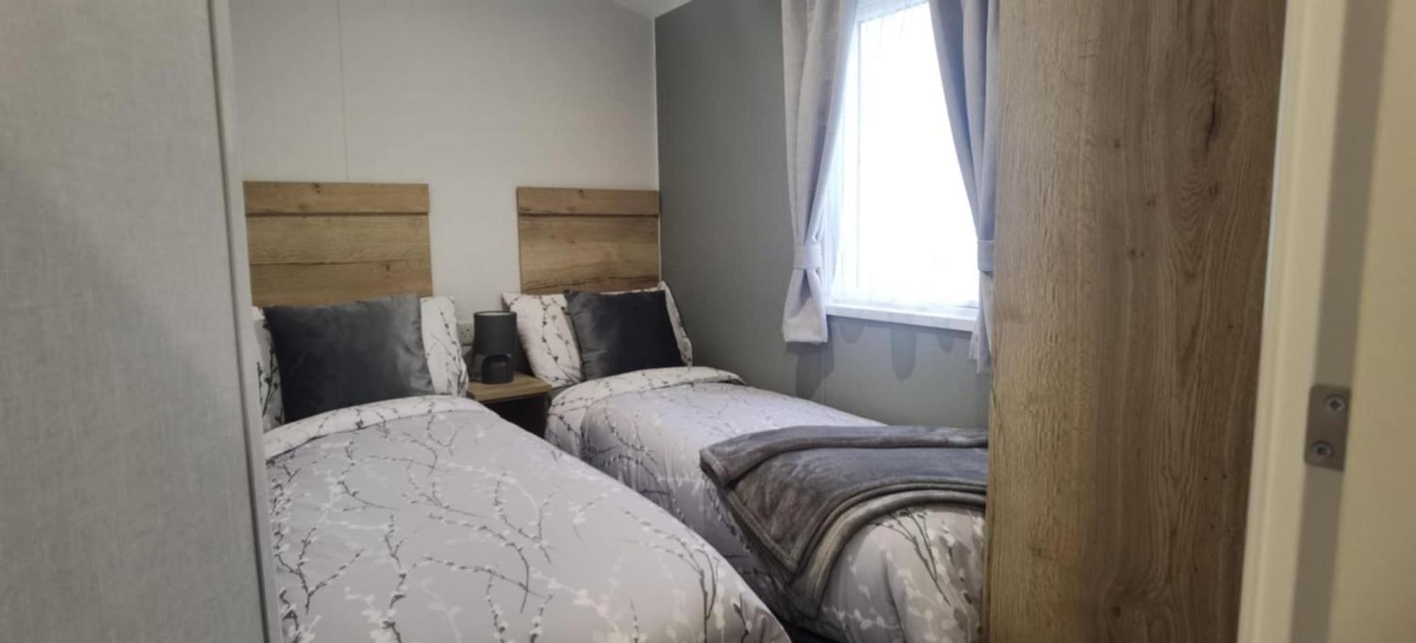 Big Boss Caravan-Camber Sands, Free Wi-Fi, Netflix, Parking Exterior photo