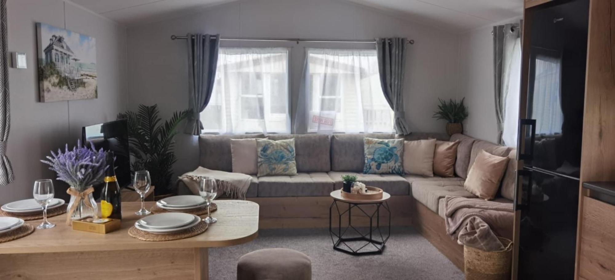 Big Boss Caravan-Camber Sands, Free Wi-Fi, Netflix, Parking Exterior photo